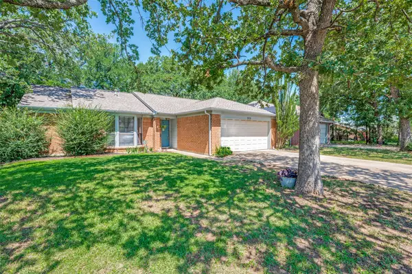 713 Mack Drive, Denton, TX 76209