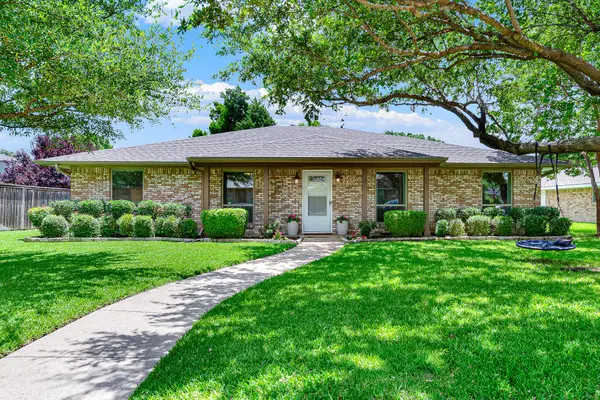 2814 Forest Grove Drive, Richardson, TX 75080