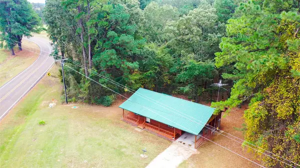5015 561 Road, Simms, TX 75574