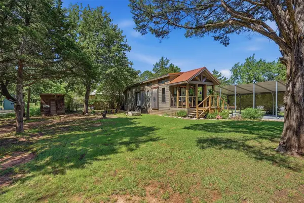 28 Arkansas Street, Pottsboro, TX 75076