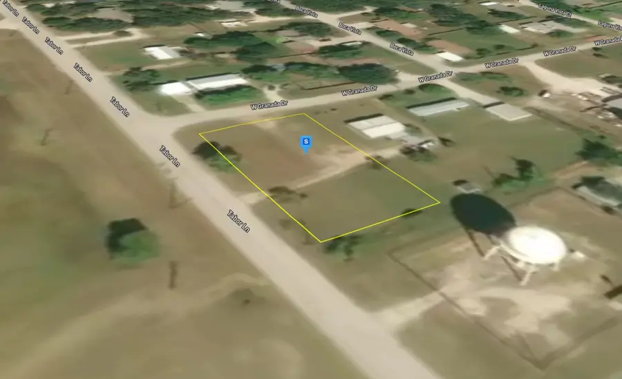 1005 W Granada Drive, Chico, TX 76431 - #3