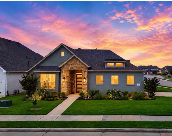 2402 Amesbury Drive, Midlothian, TX 76065