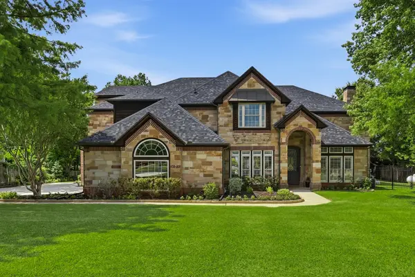 210 Canyon Oaks Drive, Argyle, TX 76226