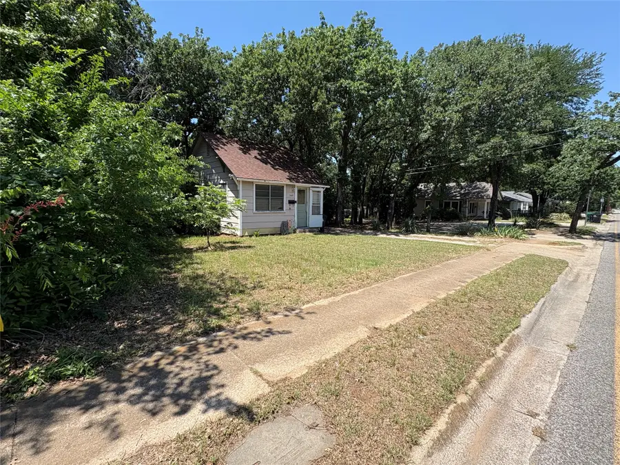 2607 N Locust Street, Denton, TX 76209 - #2