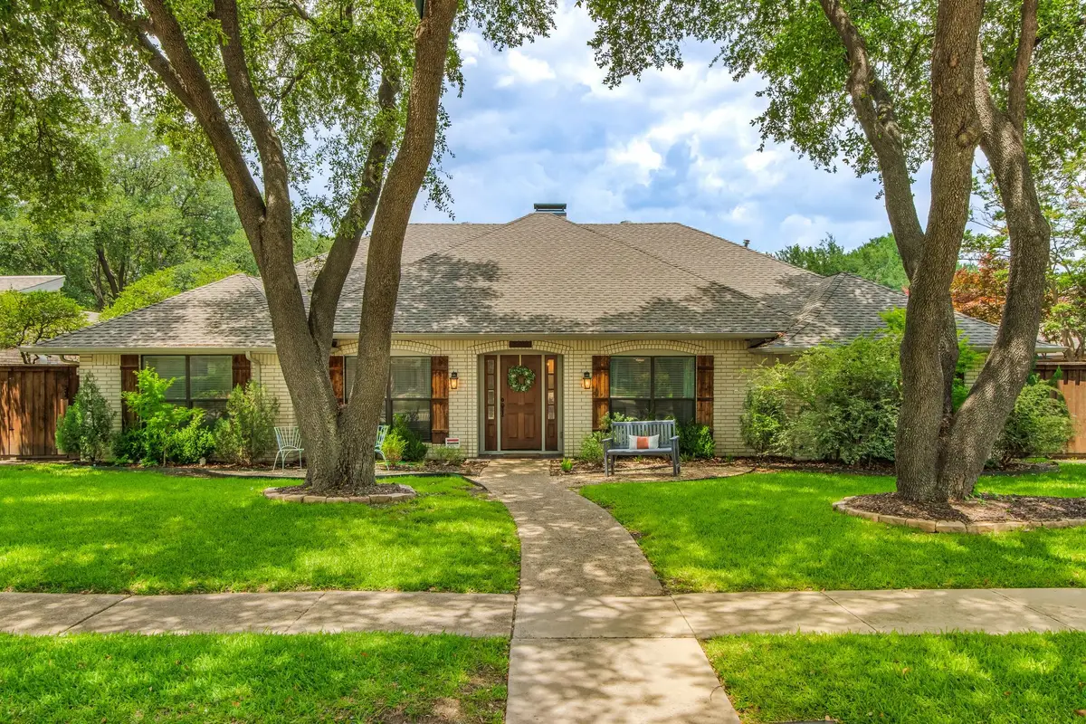 2703 W Prairie Creek Drive, Richardson, TX 75080 - #1