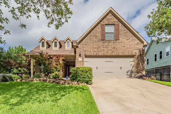 2728 Park Place, Burleson, TX 76028