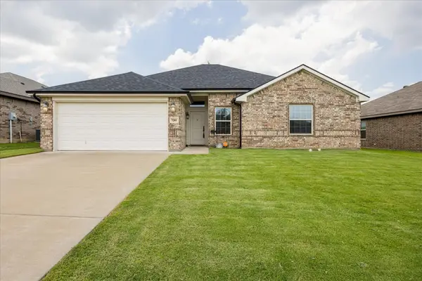 7203 Mistletoe Trail, Granbury, TX 76048