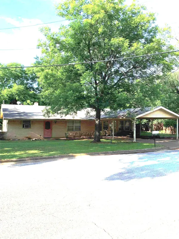 1808 Edgewood Drive, Bridgeport, TX 76426