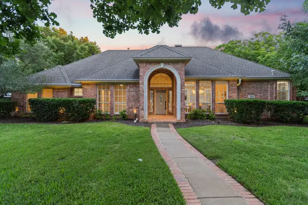 900 Southbend Trail, Southlake, TX 76092