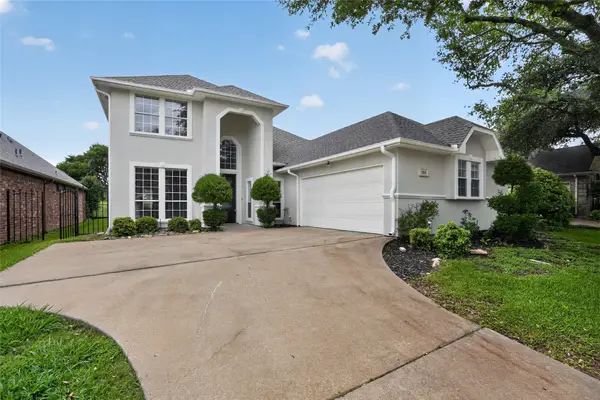 909 Saint Andrews Place, DeSoto, TX 75115