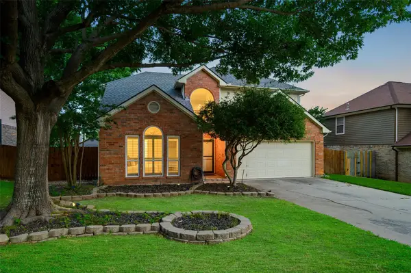1819 Sandalwood Lane, Grapevine, TX 76051