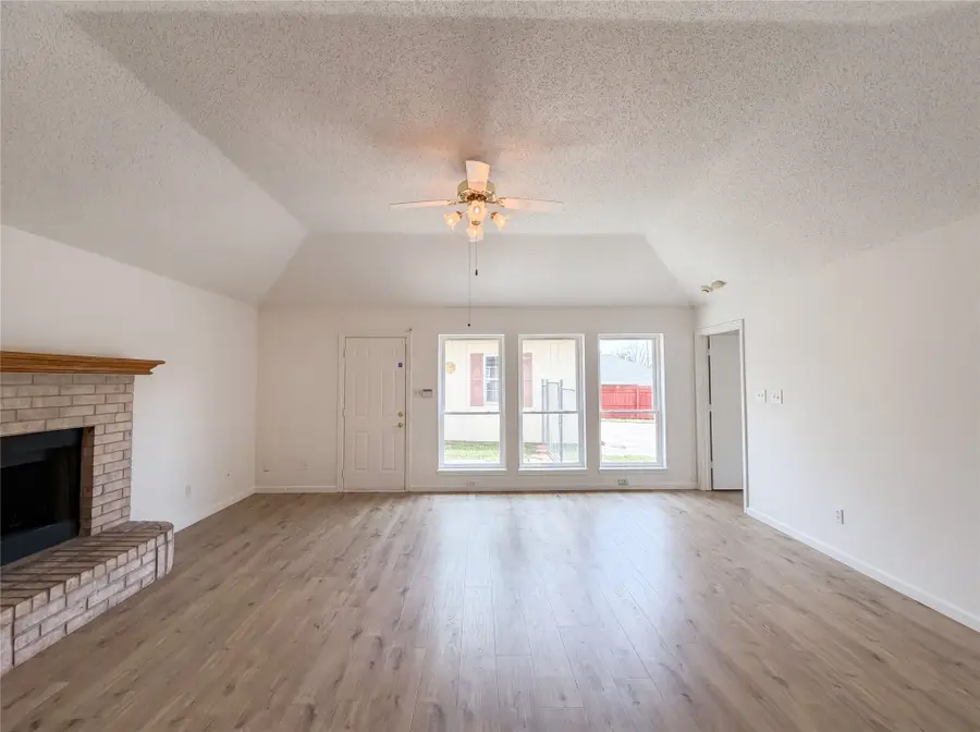 4700 Maryannes Meadow Drive, Fort Worth, TX 76135 - #3
