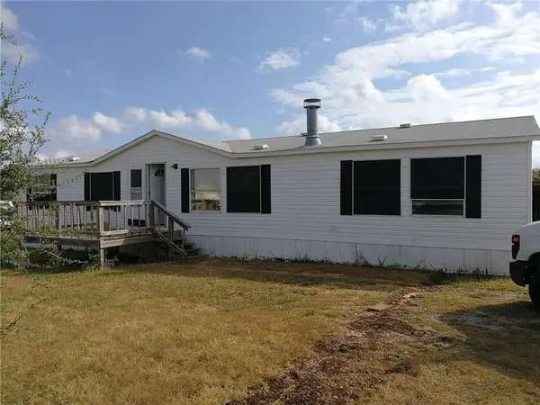 120 Pine Ridge Circle, Southmayd, TX 75092