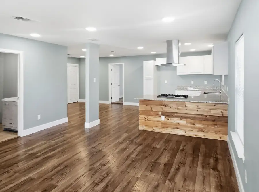 110 Ramsey Avenue, Cleburne, TX 76031 - #2