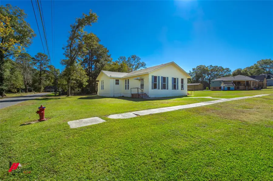 309-311 Sycamore Street, Logansport, LA 71049 - #2