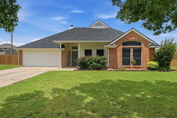806 Birch Circle, Van Alstyne, TX 75495