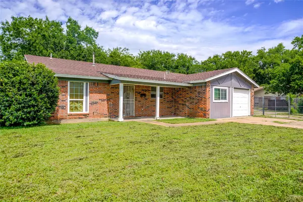 300 Coury Road, Everman, TX 76140