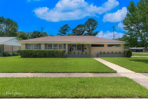 2002 Captain Shreve Drive, Shreveport, LA 71105