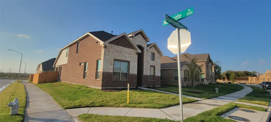 9901 Diamondhead Dr, Fort Worth, TX 76179 - #2