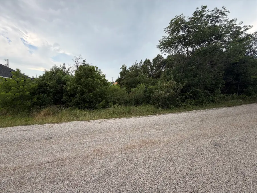 2610 Aurora Avenue, Granbury, TX 76048 - #3