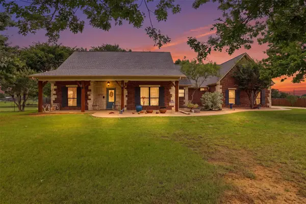 2421 Pecan Springs Road, Cleburne, TX 76031