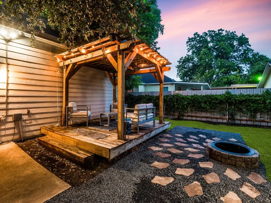 820 W 8th Street, Dallas, TX 75208 - #3