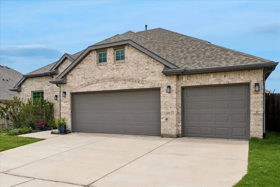 4341 Swallow Drive, Justin Roanoke, TX 76262 - #2