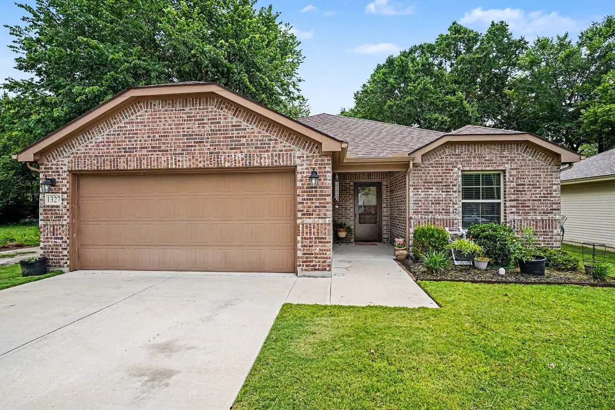 1327 Lanius Street, Gainesville, TX 76240 - #1