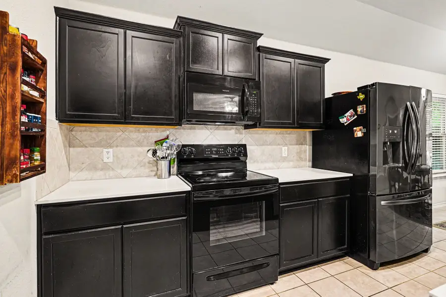 1327 Lanius Street, Gainesville, TX 76240 - #3