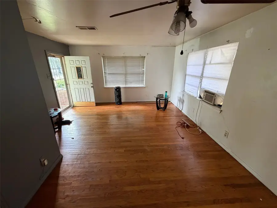 1402 Houghton Road, Dallas, TX 75217 - #2
