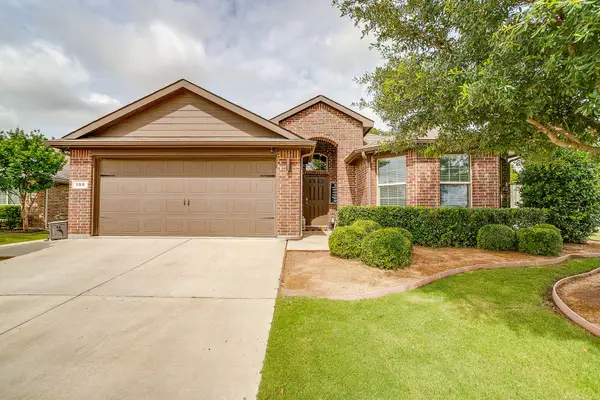 100 Tall Meadow Street, Azle, TX 76020