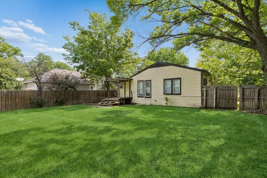1120 S Pine Street, Southwest Dallas, TX 75050 - #2
