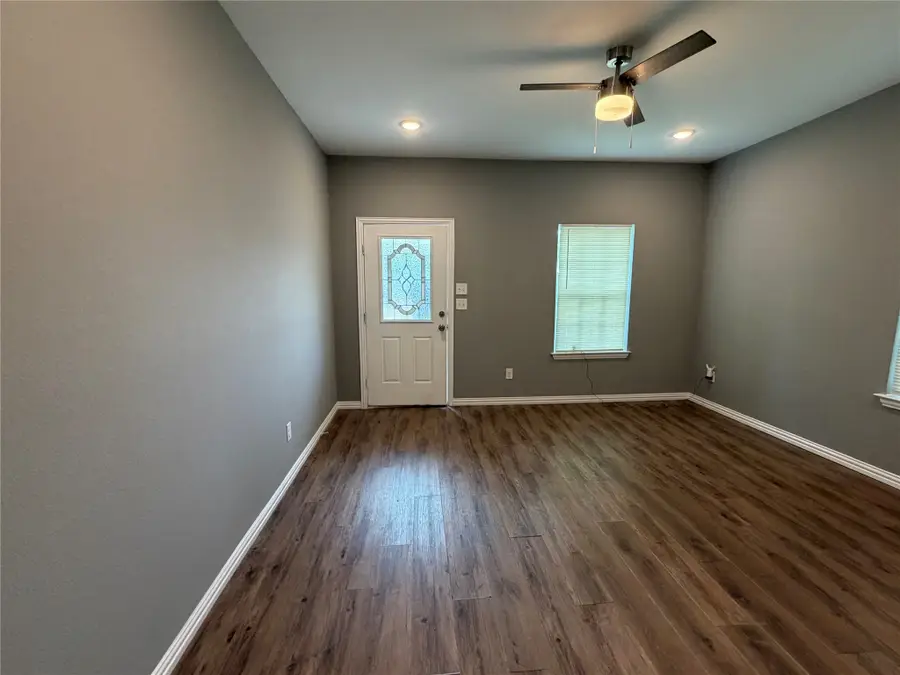 1516 E Maddox Avenue, Fort Worth, TX 76104 - #2