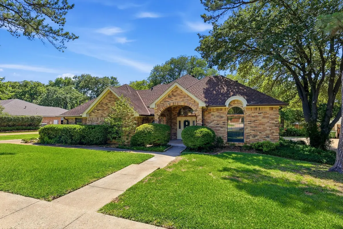 3813 Cambridge Circle W, Bedford, TX 76021 - #1
