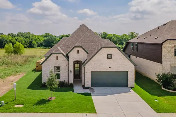 160 Rockin River Drive, Fort Worth, TX 76120
