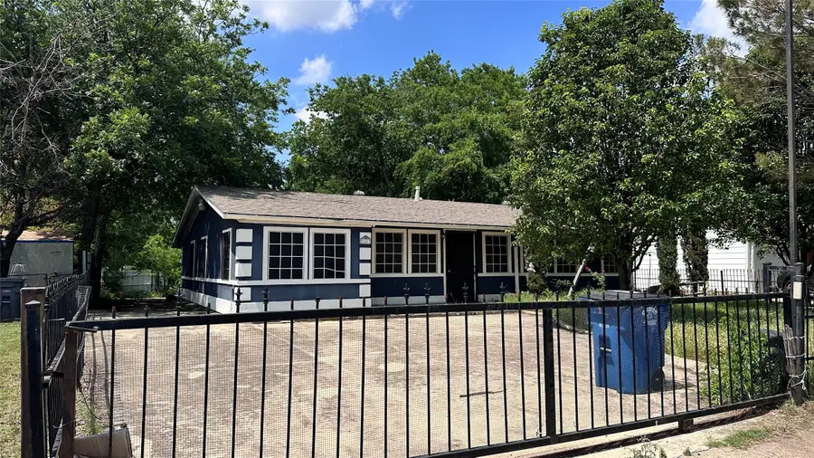 141 W Brownlee Avenue, Dallas, TX 75224 - #3