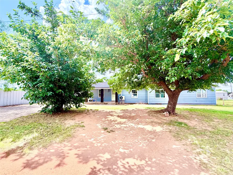 1220 Avenue G, Hawley, TX 79525 - #2