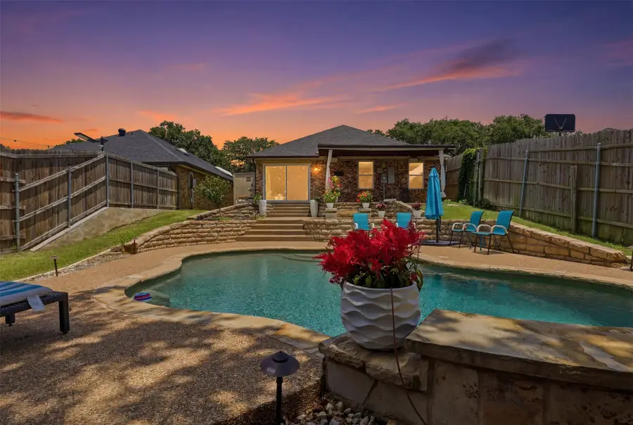 3107 Emerald Street, Bedford, TX 76021 - #2