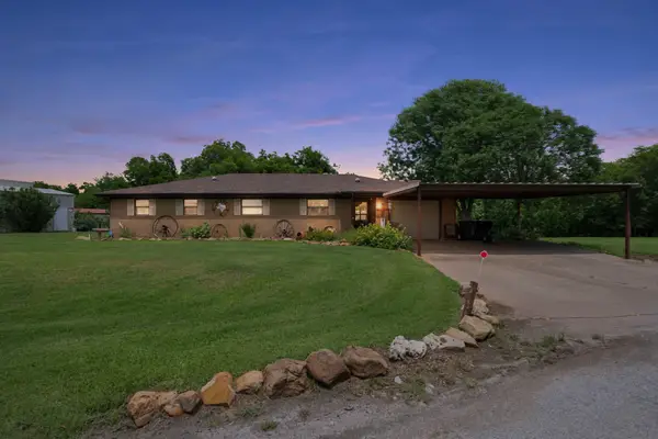 1802 Long Creek Court, Granbury, TX 76049