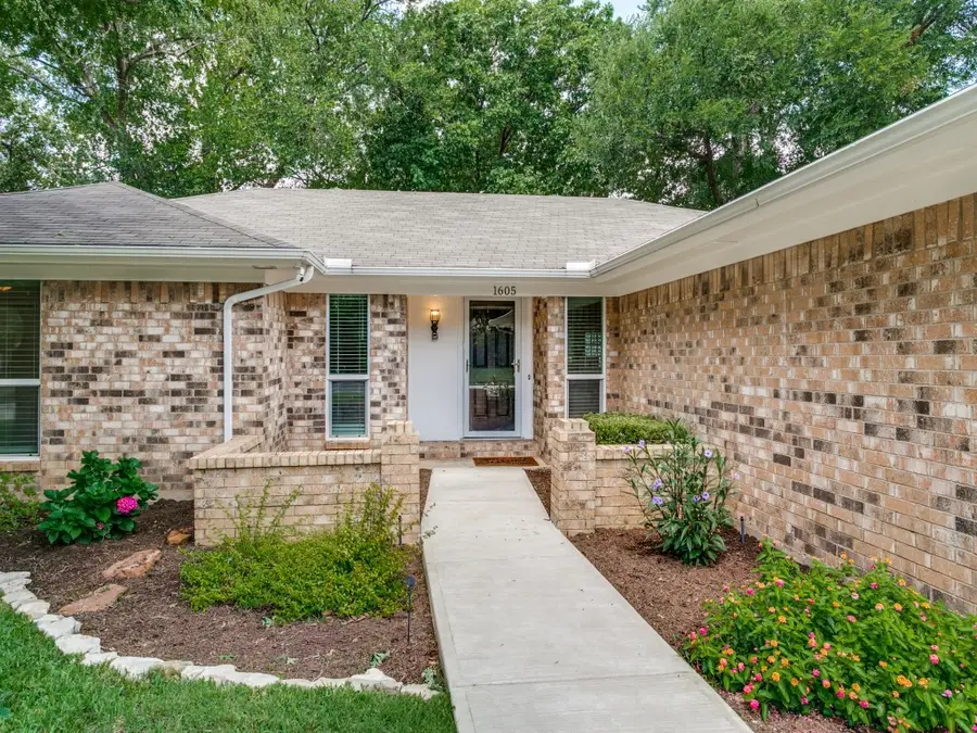1605 Bedford Oaks Drive, Bedford, TX 76021 - #2