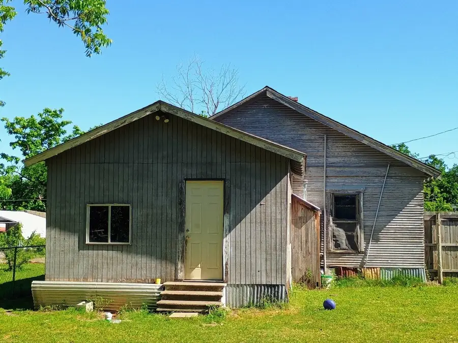 612 W 16th Avenue, Corsicana, TX 75110 - #3