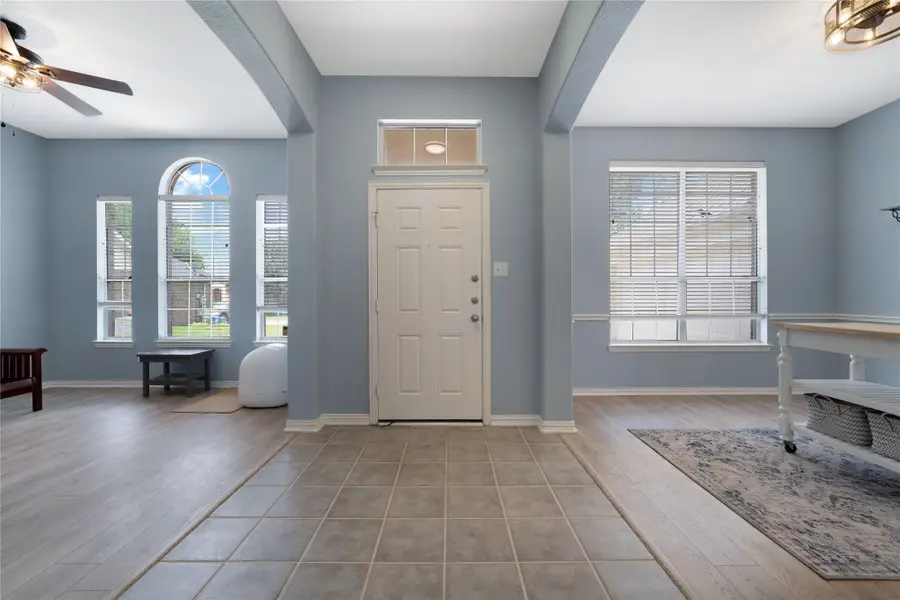 5208 Lake Haven Lane, Grand Prairie, TX 75052 - #3