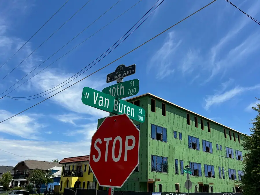 731 W 10th Street, Dallas, TX 75208 - #2