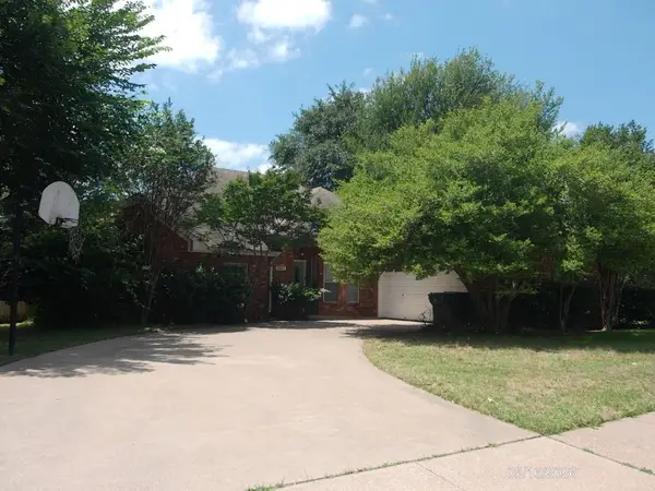 3812 Gentle Springs Drive, Arlington, TX 76001