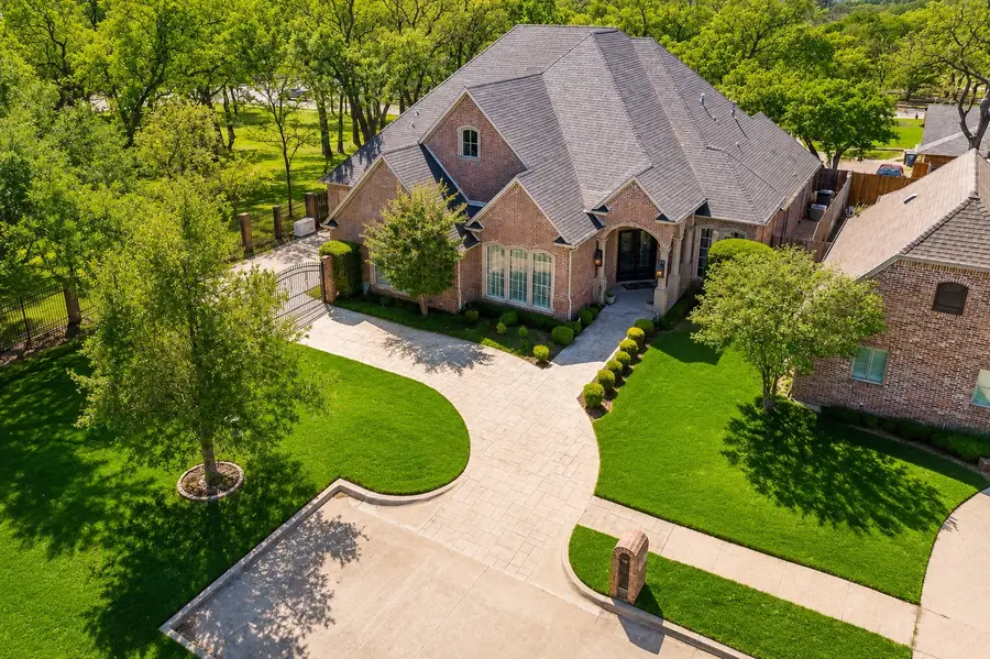 2726 Country Club Road, Pantego, TX 76013 - #2