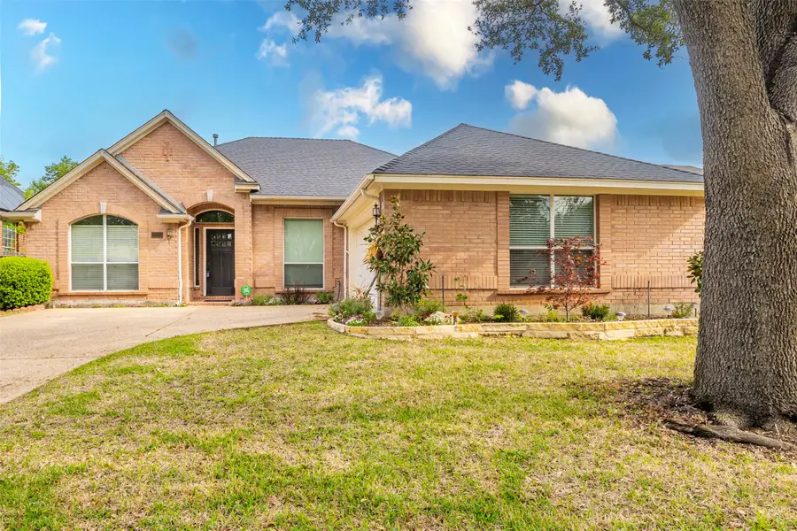2231 Templeton Drive, Arlington, TX 76006 - #2