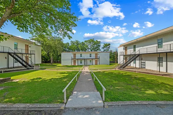 312 W Rentz Street, Weatherford, TX 76086