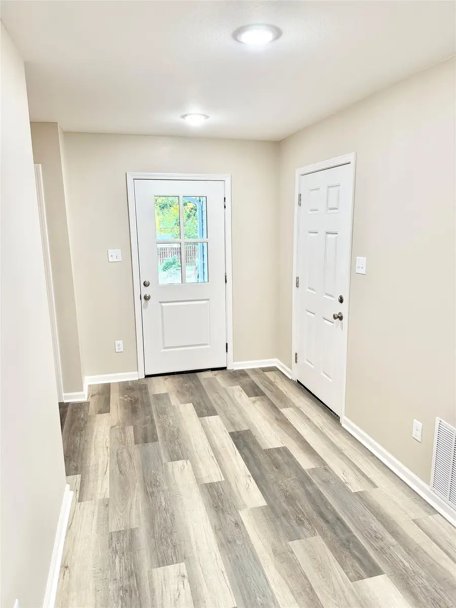 506 Jeanette Avenue, Gladewater, TX 75647 - #3