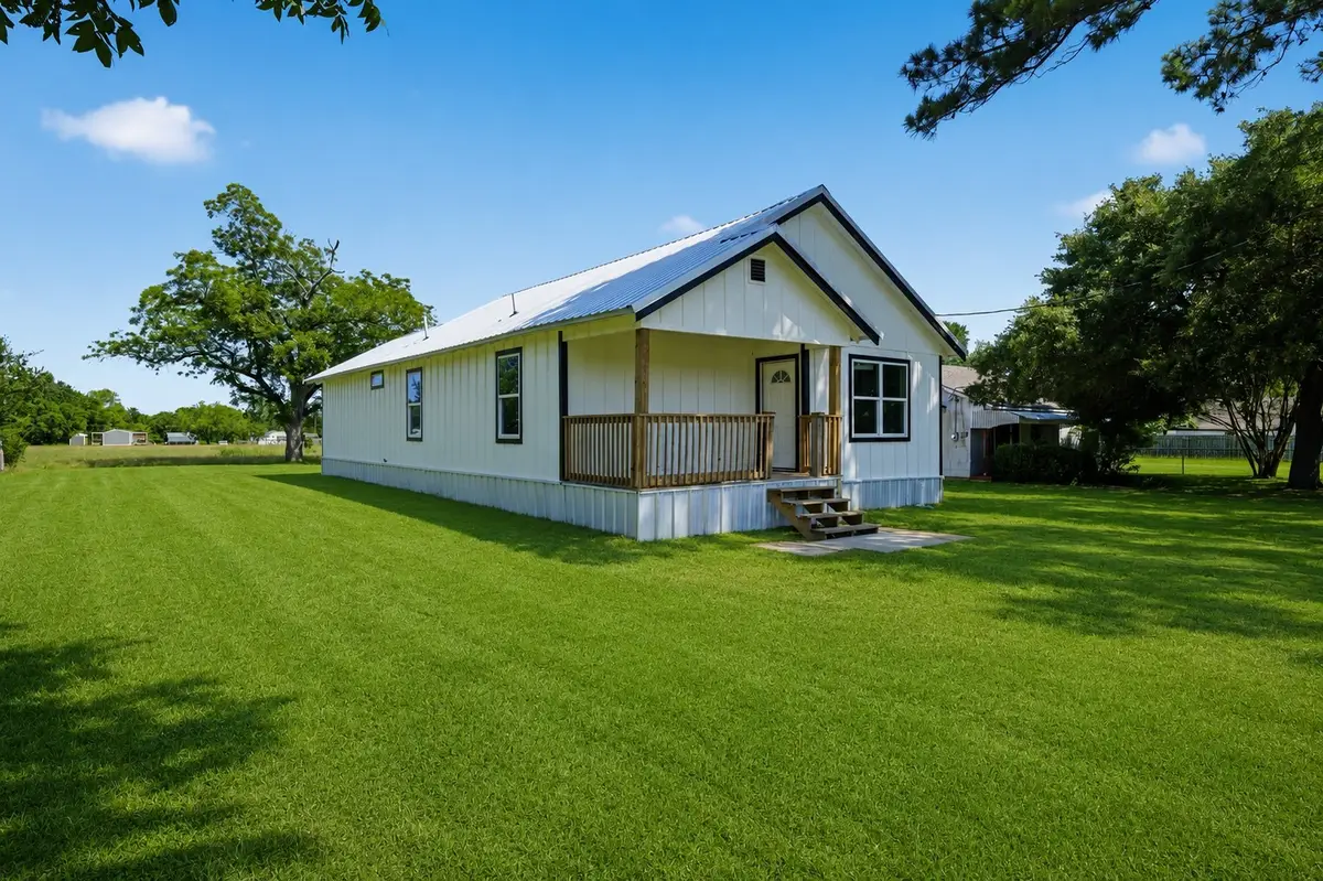 204 S Anderson Street, Bremond, TX 76629 - #1