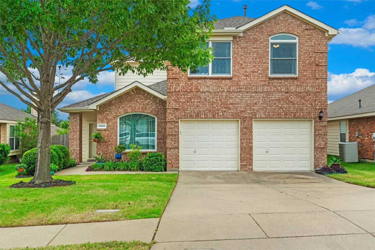 10404 Lake Brook Drive, Fort Worth, TX 76053 - #1